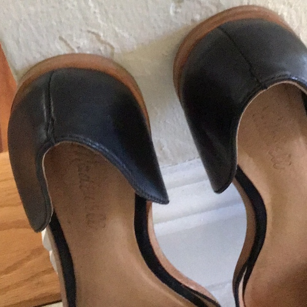 Sandals - Picture 4 of 5